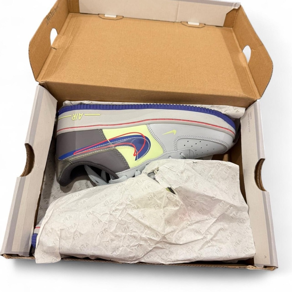 Nike Air Force 1 LV8 (GS) - Picture 10 of 11